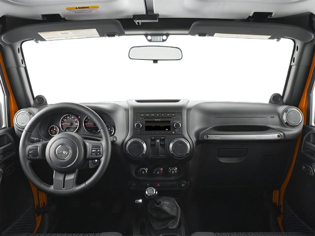 2013 Jeep Wrangler photo 5 of 13