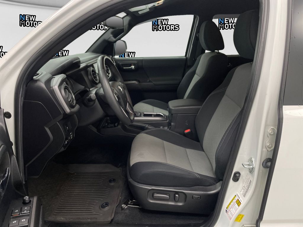 2022 Toyota Tacoma TRD Sport V6 White at Auto Express Rt. 8