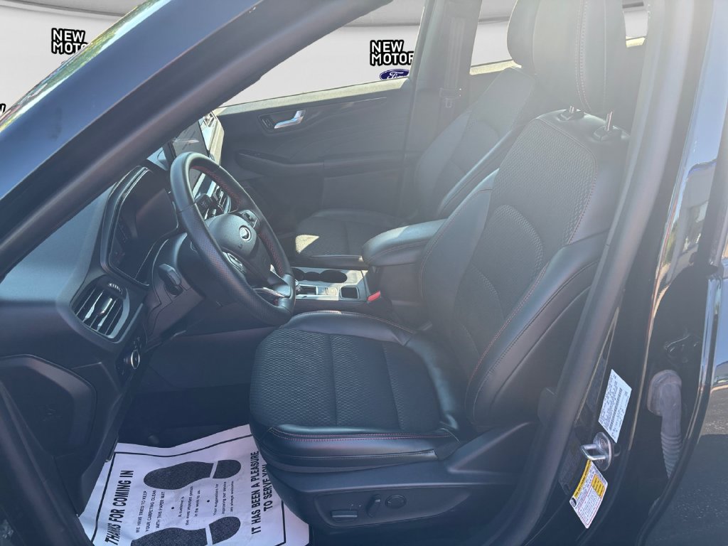 2024 Ford Escape photo 10 of 18