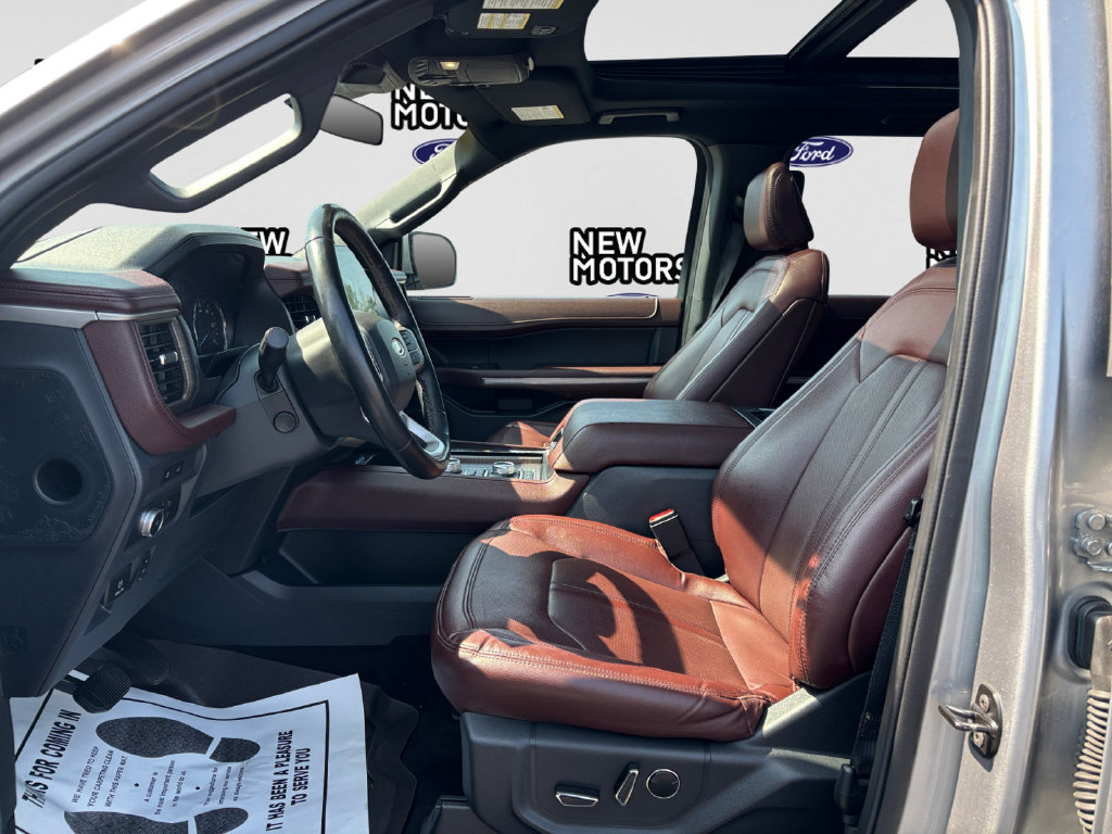 2022 Ford Expedition photo 10 of 17