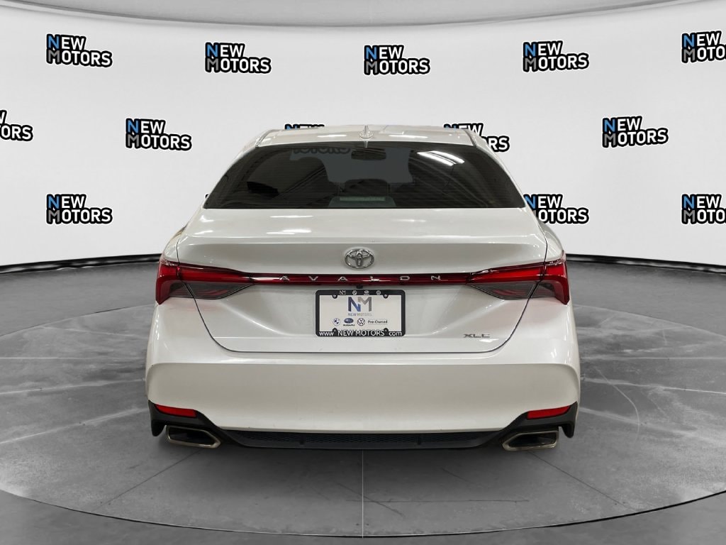2021 Toyota Avalon photo 4 of 16