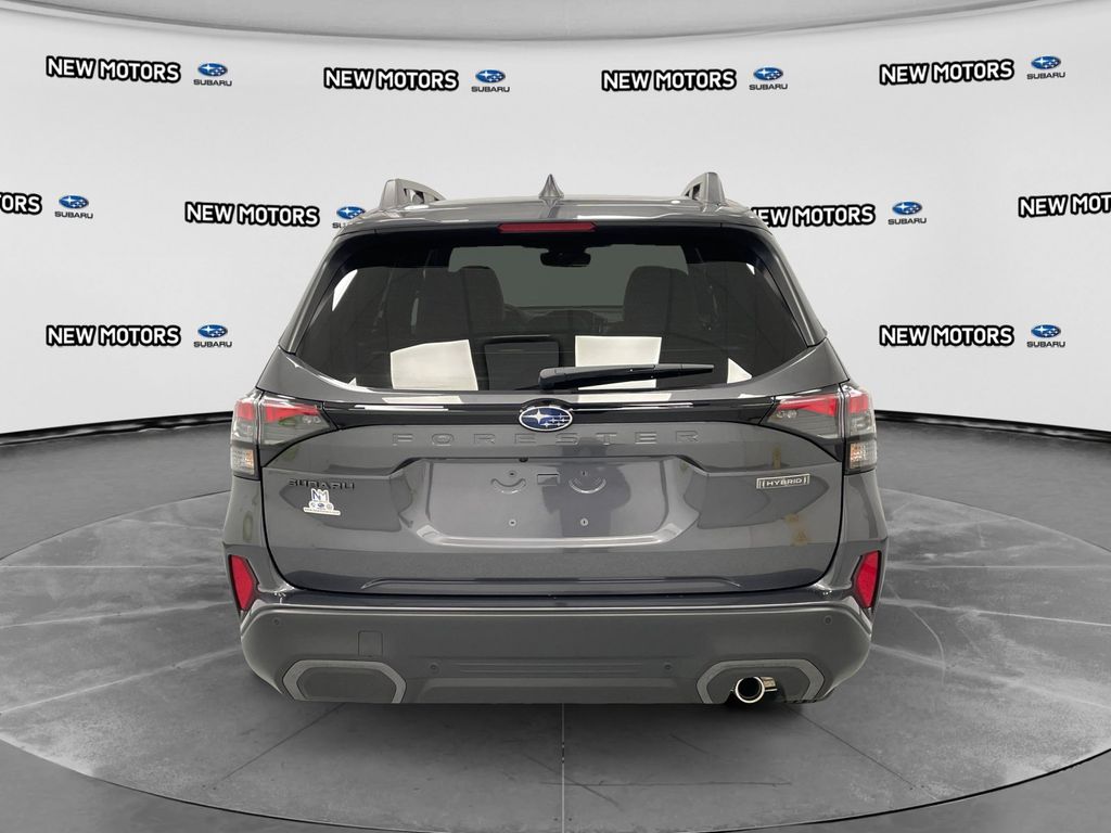 2026 Subaru Forester photo 3 of 17