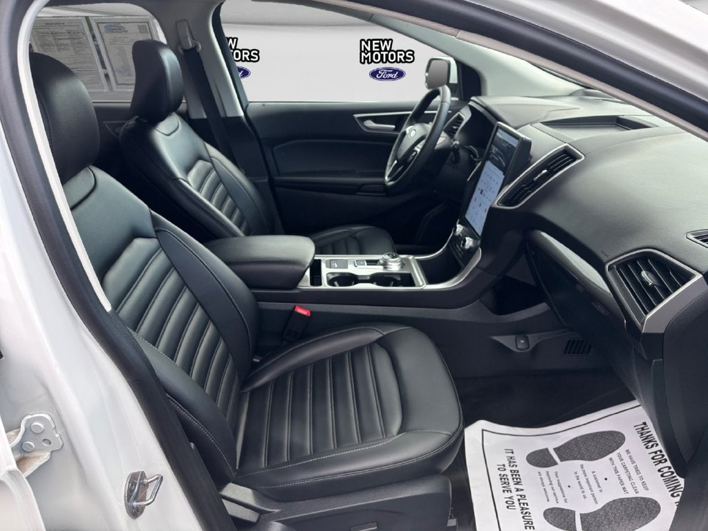 2024 Ford Edge photo 16 of 16