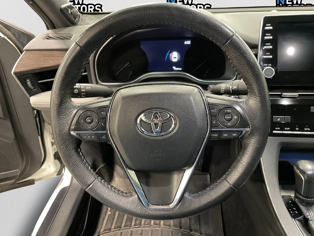 2021 Toyota Avalon photo 12 of 16