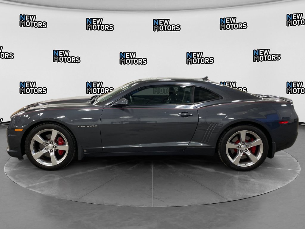 2010 Chevrolet Camaro photo 2 of 15