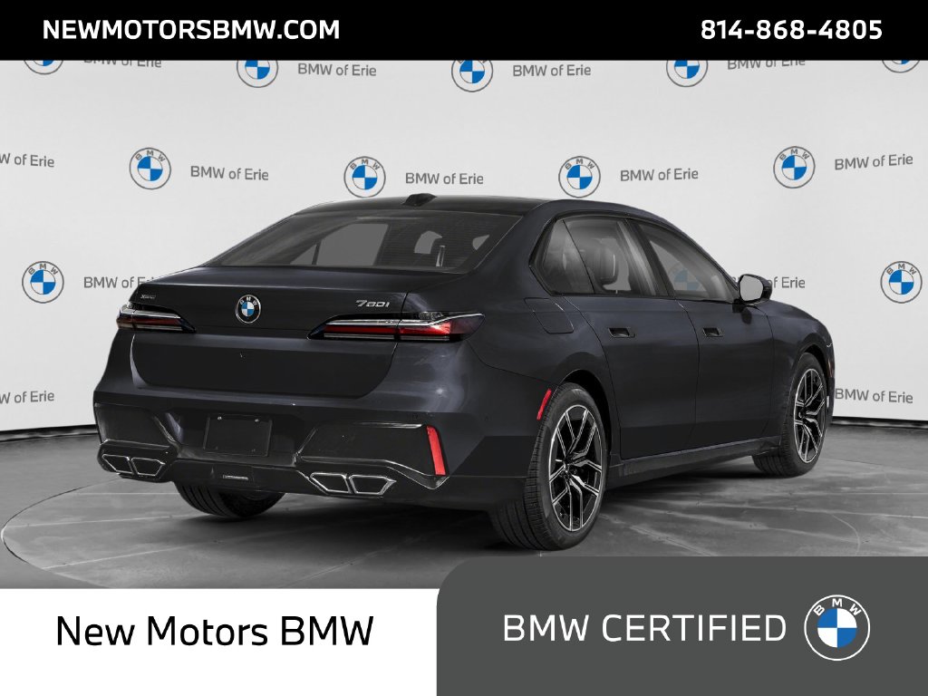 2023 BMW 760i photo 2 of 13