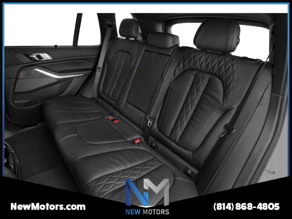 2022 BMW X5 photo 8 of 11