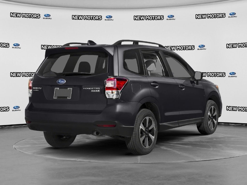 2018 Subaru Forester photo 2 of 10