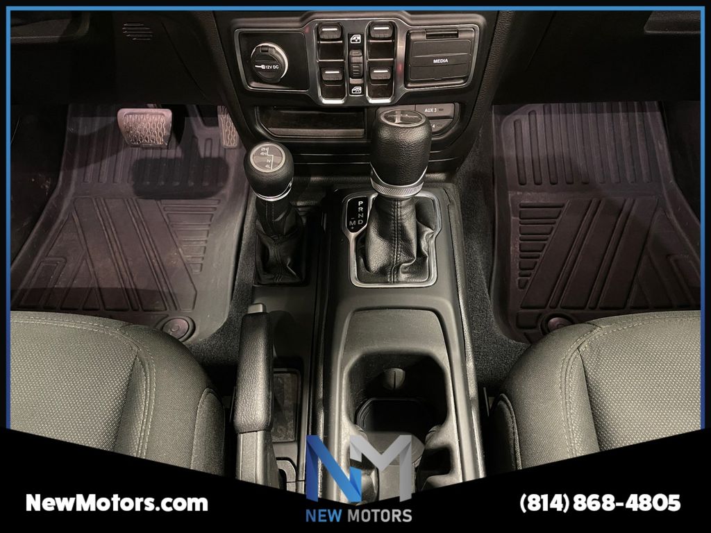 2023 Jeep Gladiator photo 11 of 15