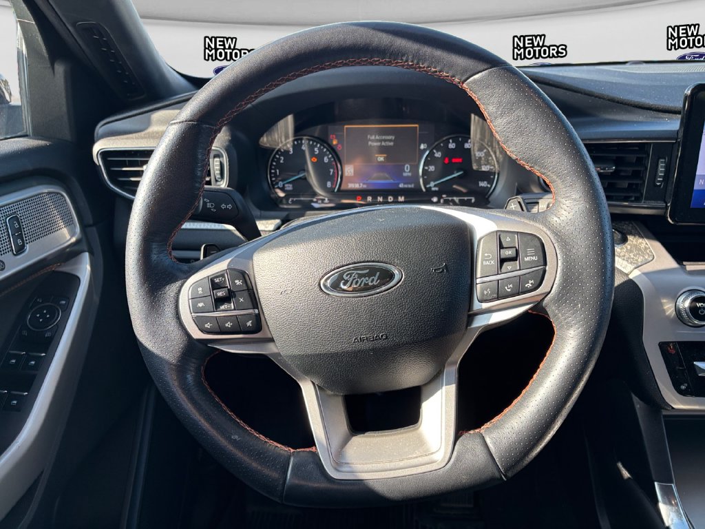 2024 Ford Explorer photo 13 of 16
