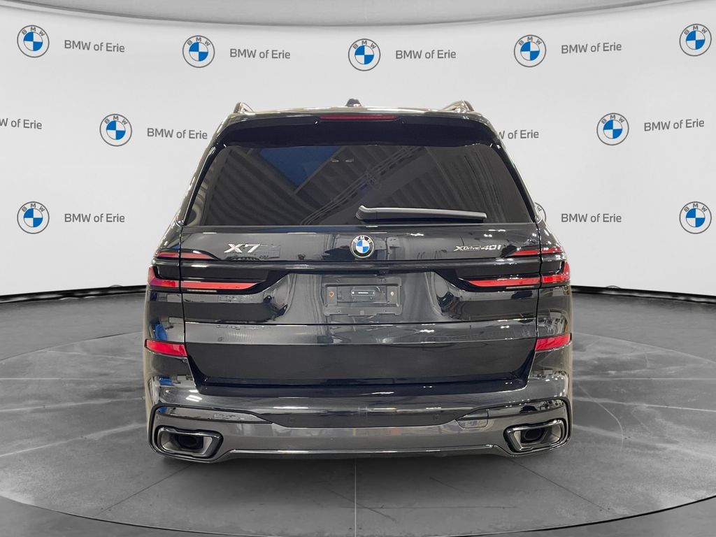 2025 BMW X7 xDrive40i - 3