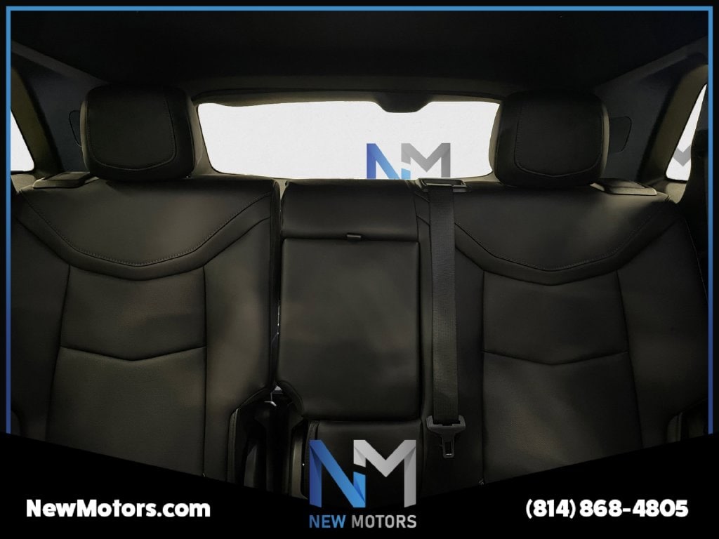 2023 Cadillac XT5 photo 13 of 17