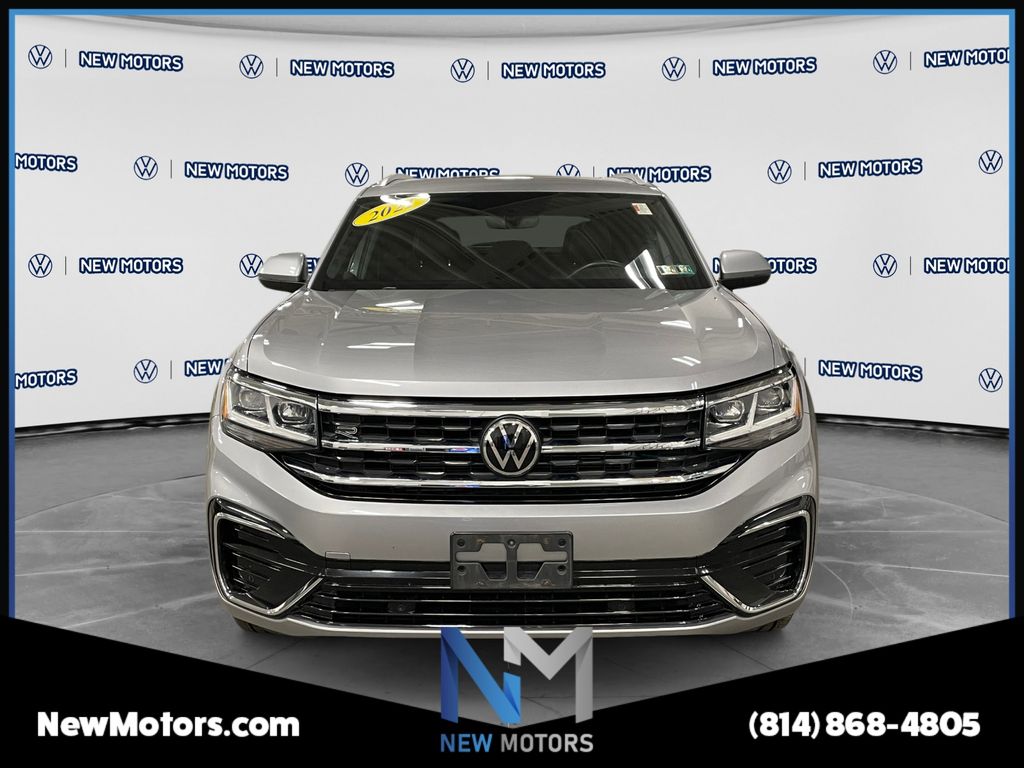 2021 Volkswagen Atlas Cross Sport 3.6L V6 SE w/Technology R-Line 4MOTION Pyrite Silver at New Motors