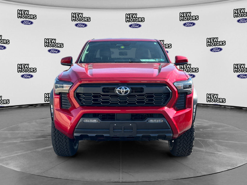 2024 Toyota Tacoma photo 9 of 16