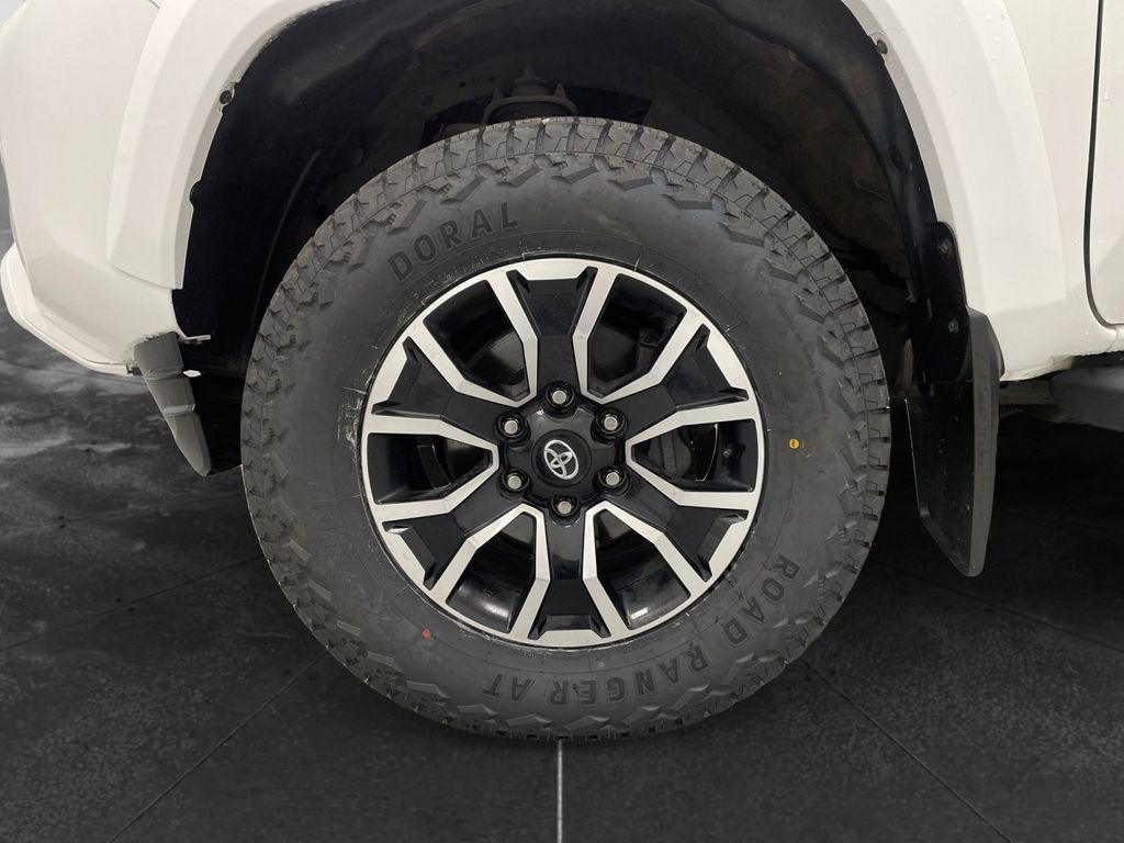2022 Toyota Tacoma TRD Sport V6 White at Auto Express Rt. 8