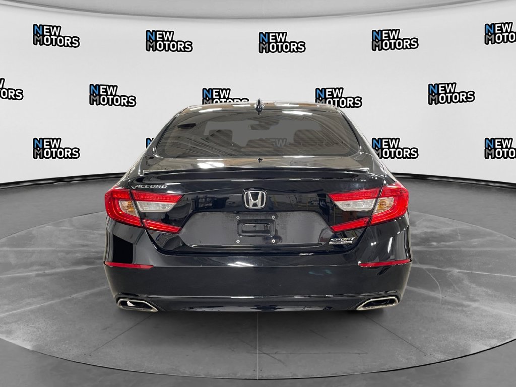 2021 Honda Accord photo 4 of 15
