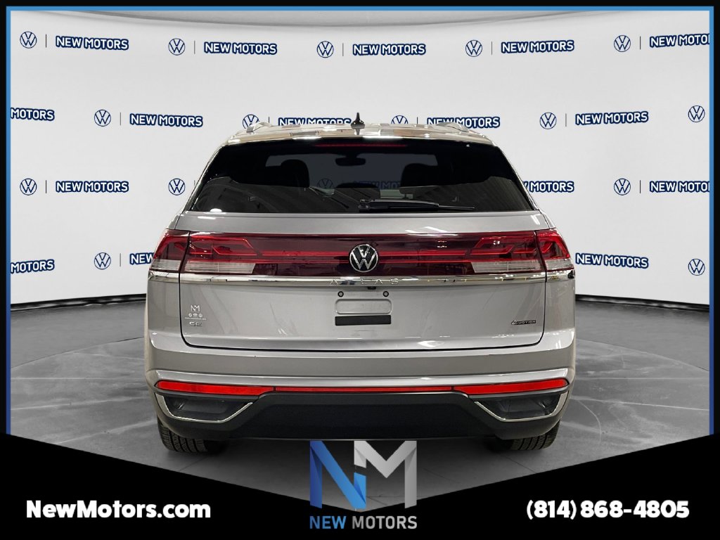 2024 Volkswagen Atlas Cross Sport photo 4 of 16