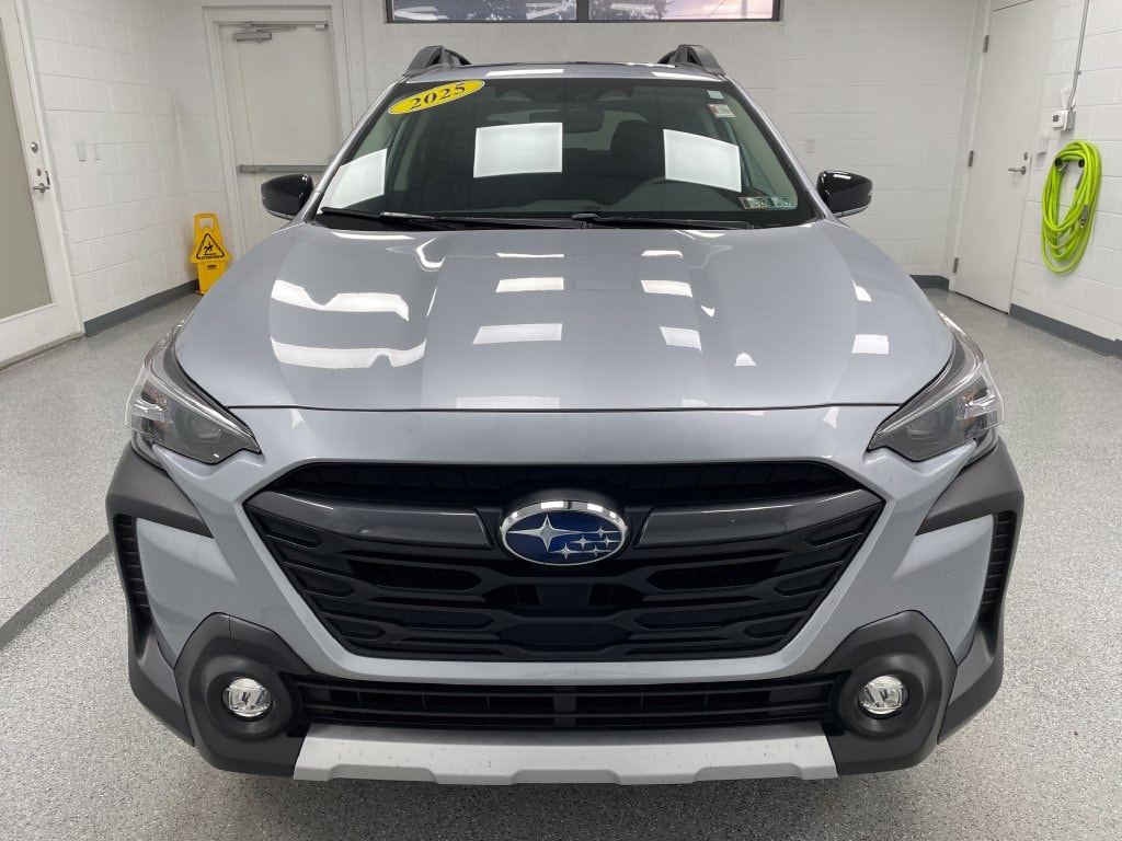 2025 Subaru Outback photo 2 of 14