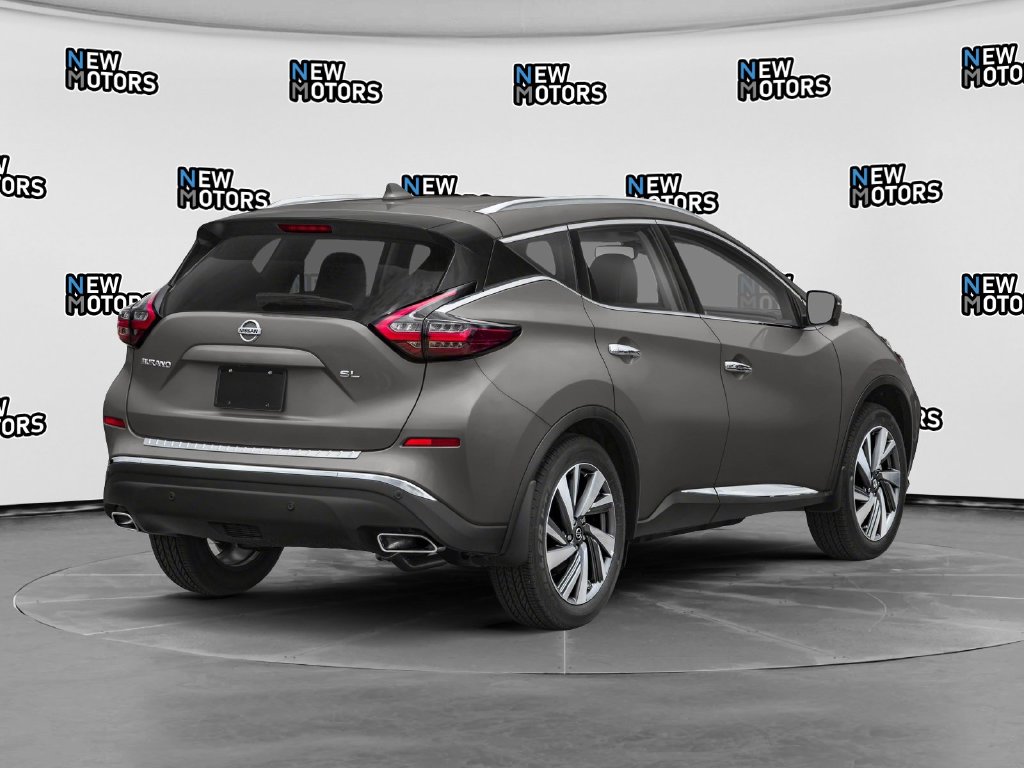 2022 Nissan Murano photo 2 of 12