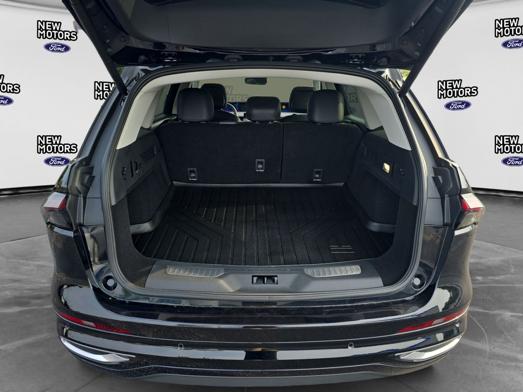2024 Lincoln Nautilus Reserve Black Metallic at New Motors