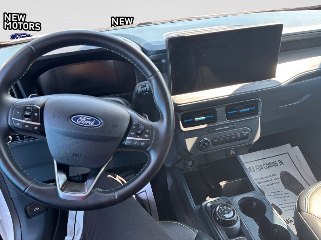 2025 Ford Maverick Lobo Standard Oxford White at New Motors