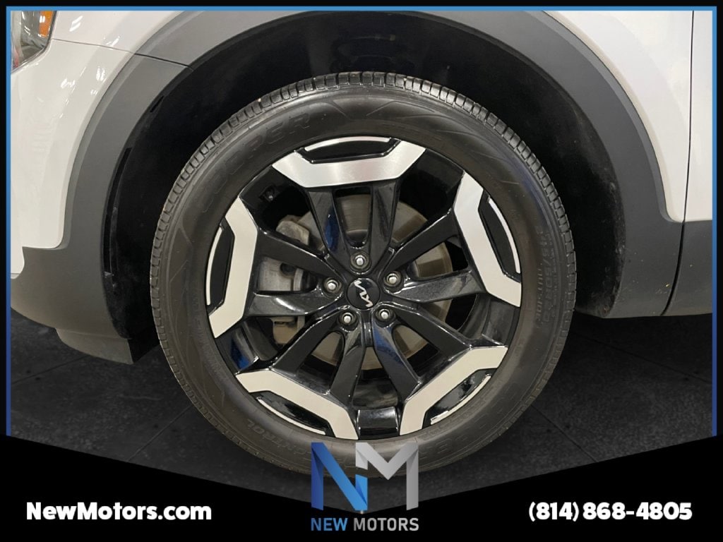2023 Kia Telluride photo 14 of 15