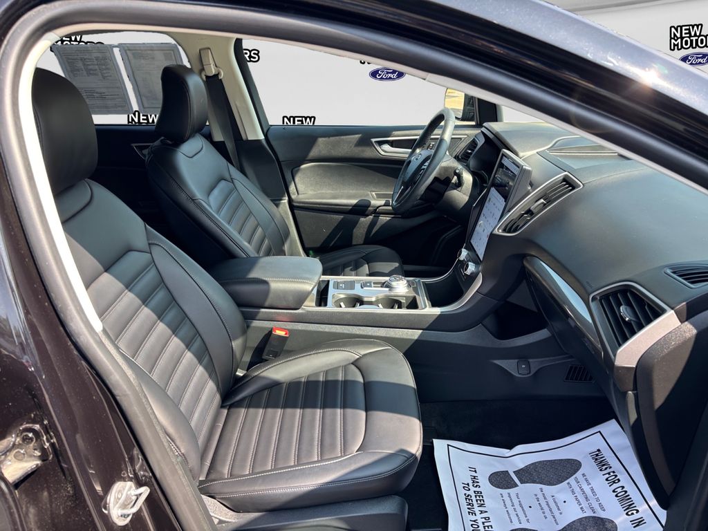 2024 Ford Edge  Agate Black at Town & Country Ford