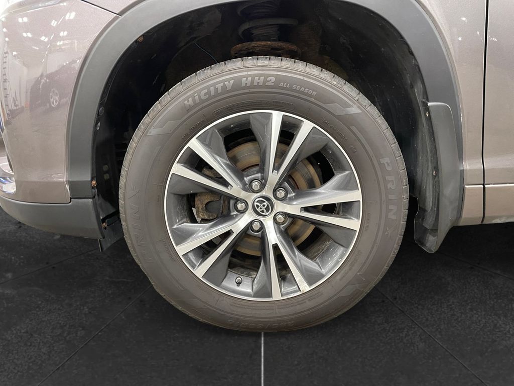 2018 Toyota Highlander LE V6 Predawn Gray Mica at South Park Mitsubishi