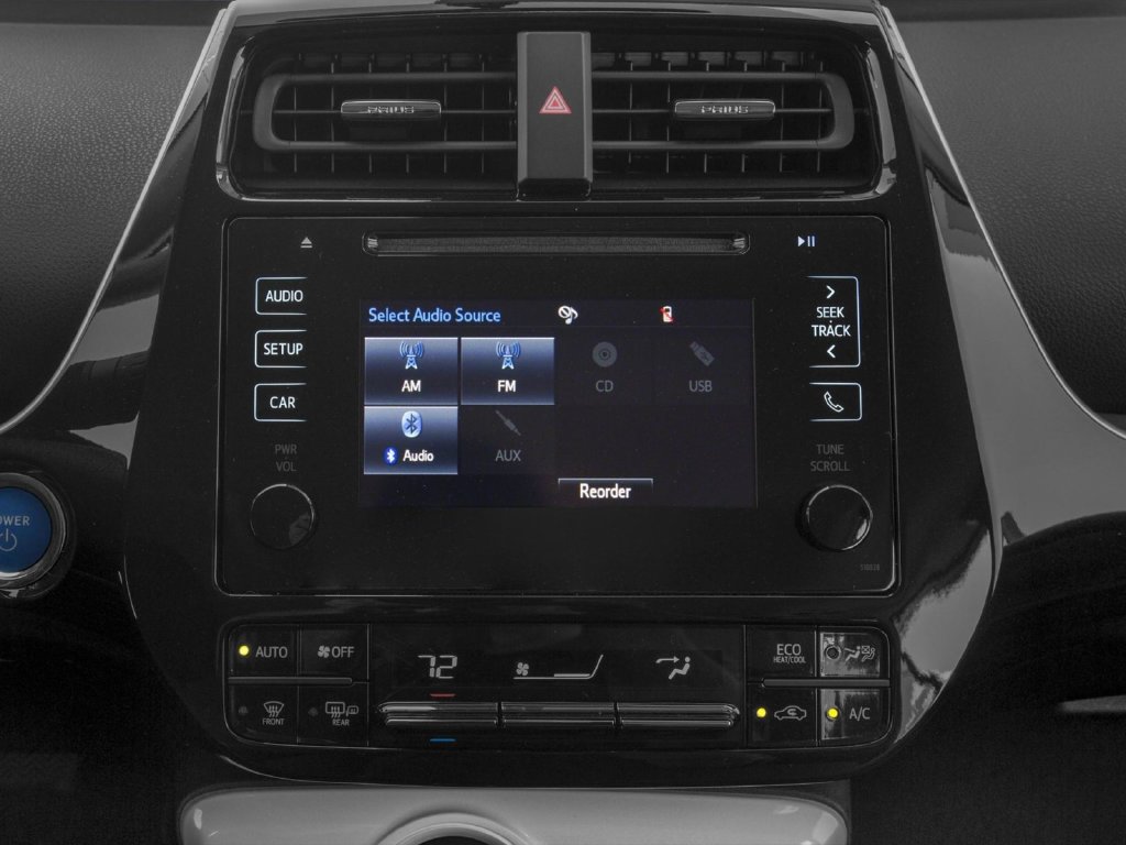 2016 Toyota Prius photo 7 of 10