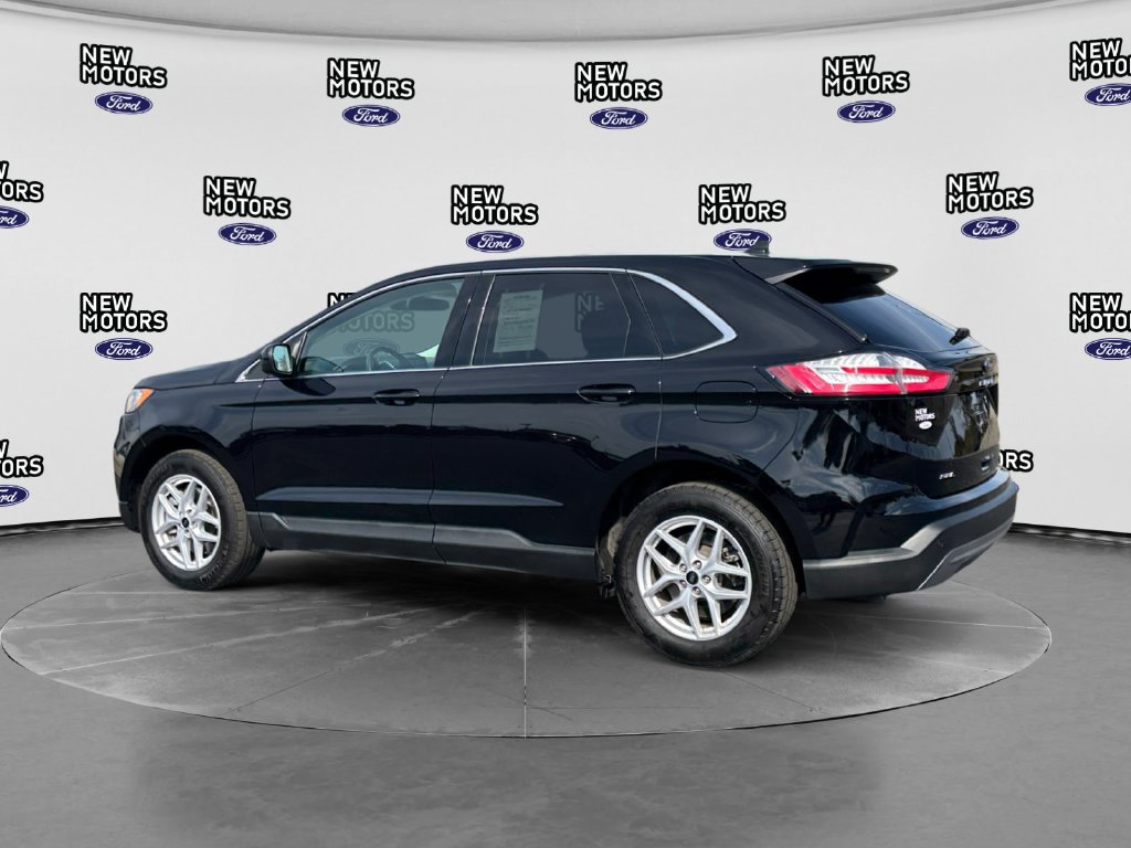 2024 Ford Edge photo 3 of 16