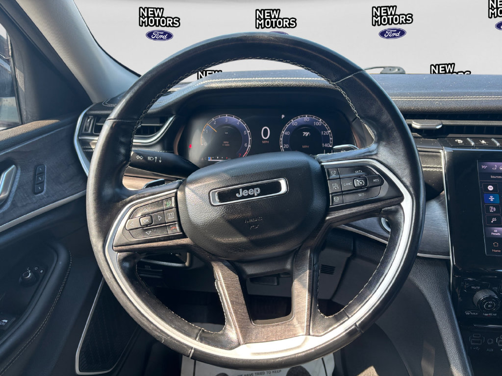 2021 Jeep Grand Cherokee L photo 13 of 16