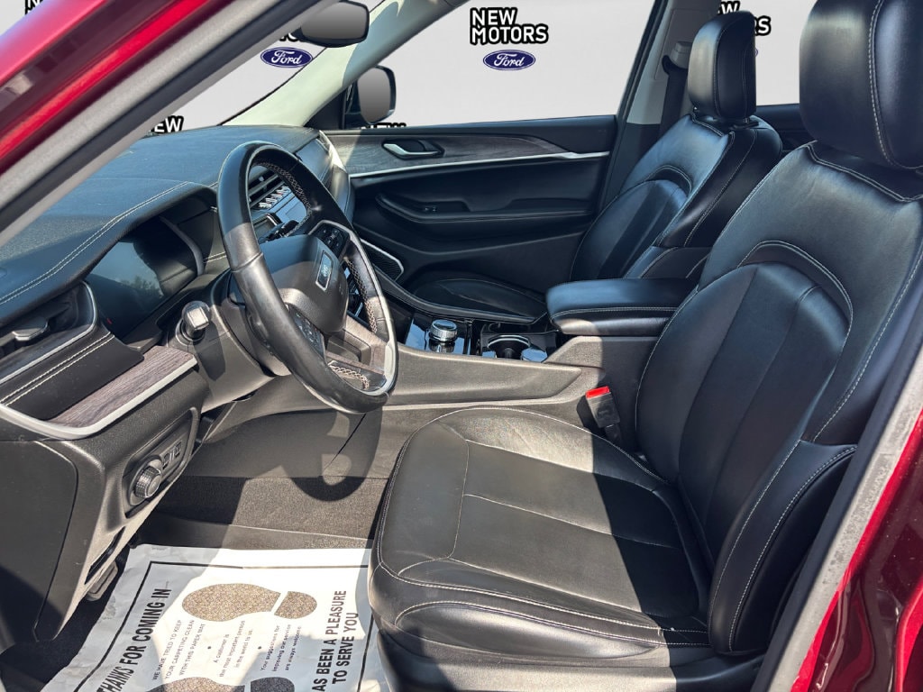 2021 Jeep Grand Cherokee L photo 10 of 16