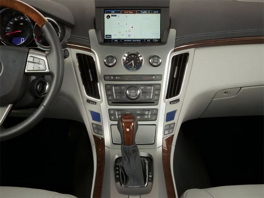 2010 Cadillac CTS photo 9 of 16