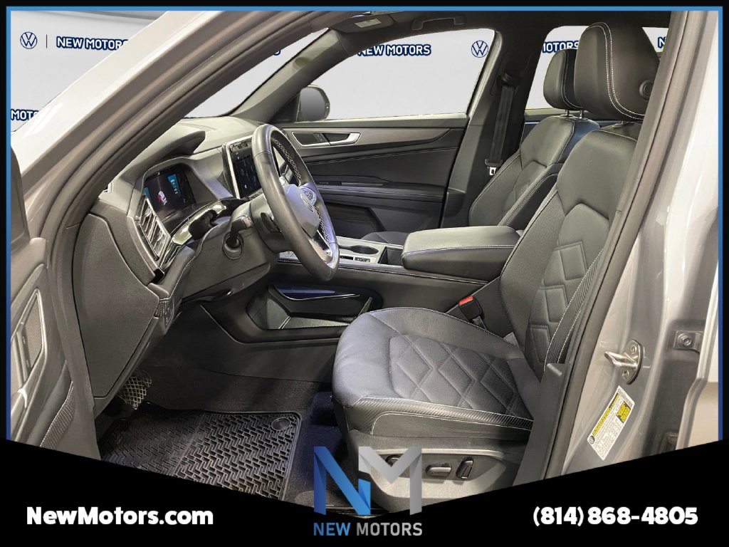 2024 Volkswagen Atlas Cross Sport photo 10 of 16
