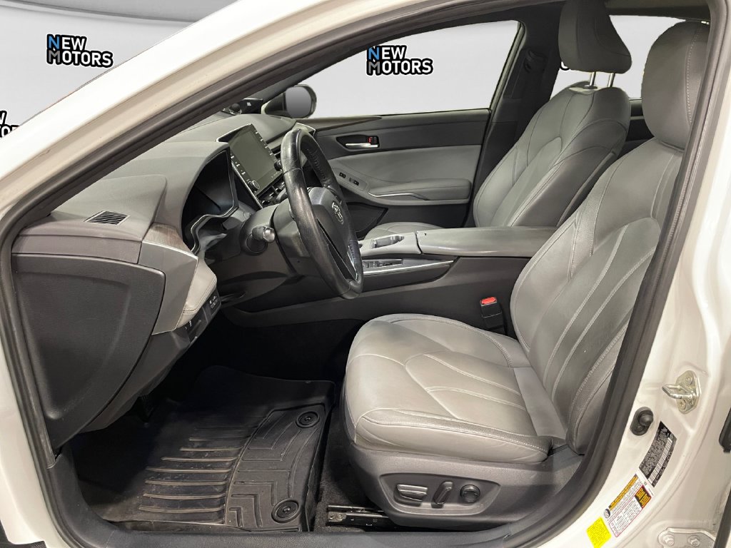 2021 Toyota Avalon photo 9 of 16