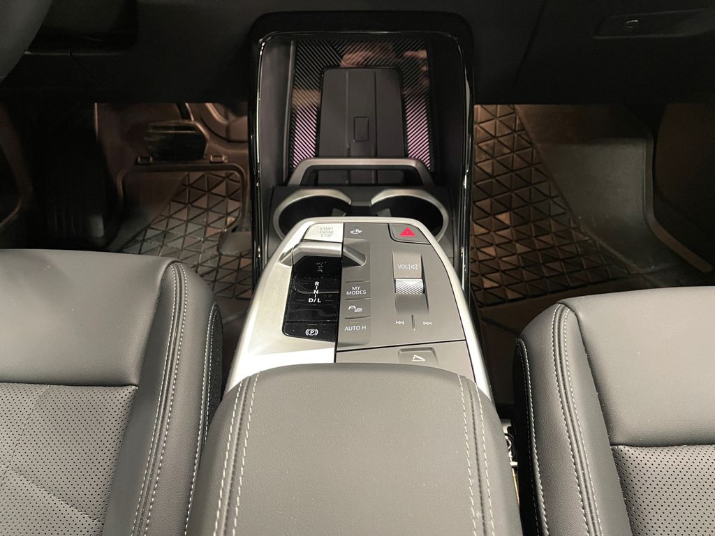 2026 BMW X1 xDrive28i - 10