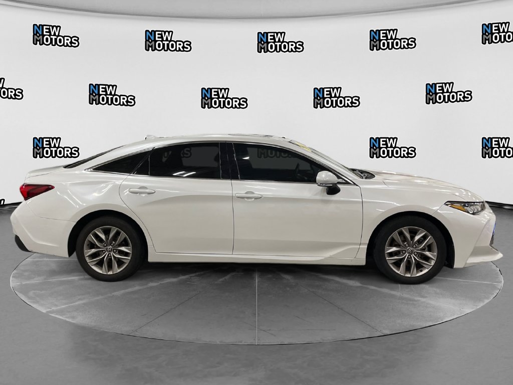 2021 Toyota Avalon photo 6 of 16