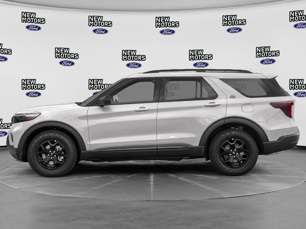 2024 Ford Explorer photo 3 of 12