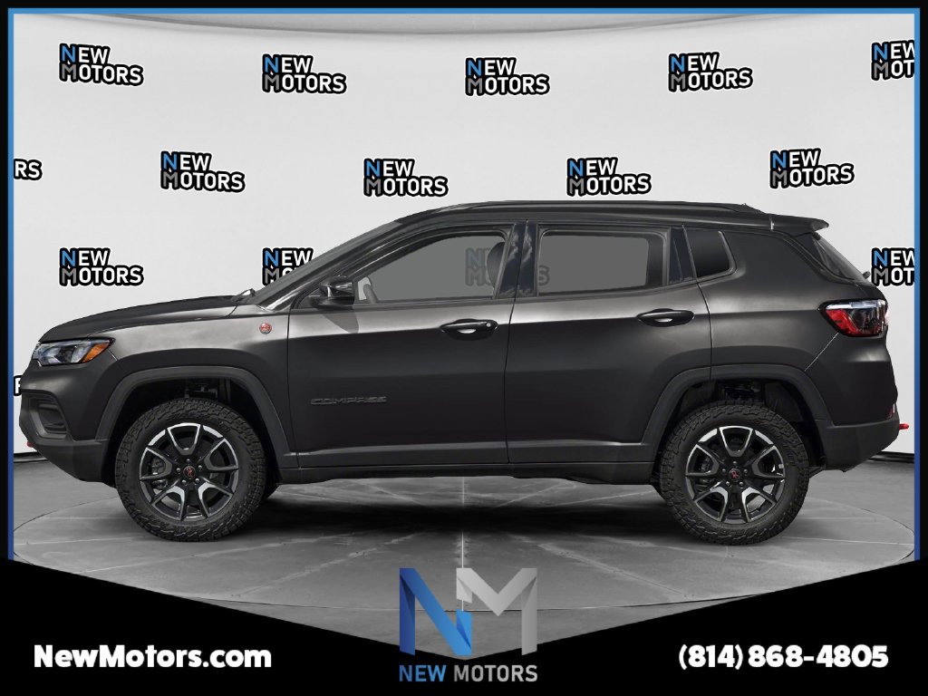 2023 Jeep Compass photo 3 of 11