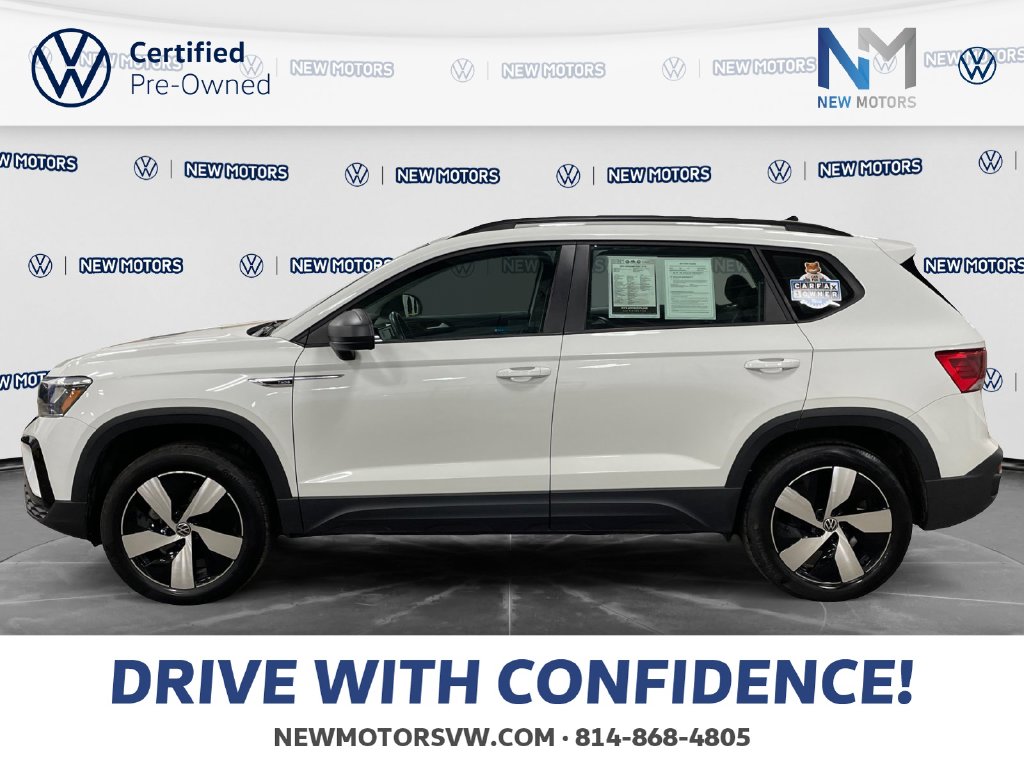 2023 Volkswagen Taos photo 2 of 15
