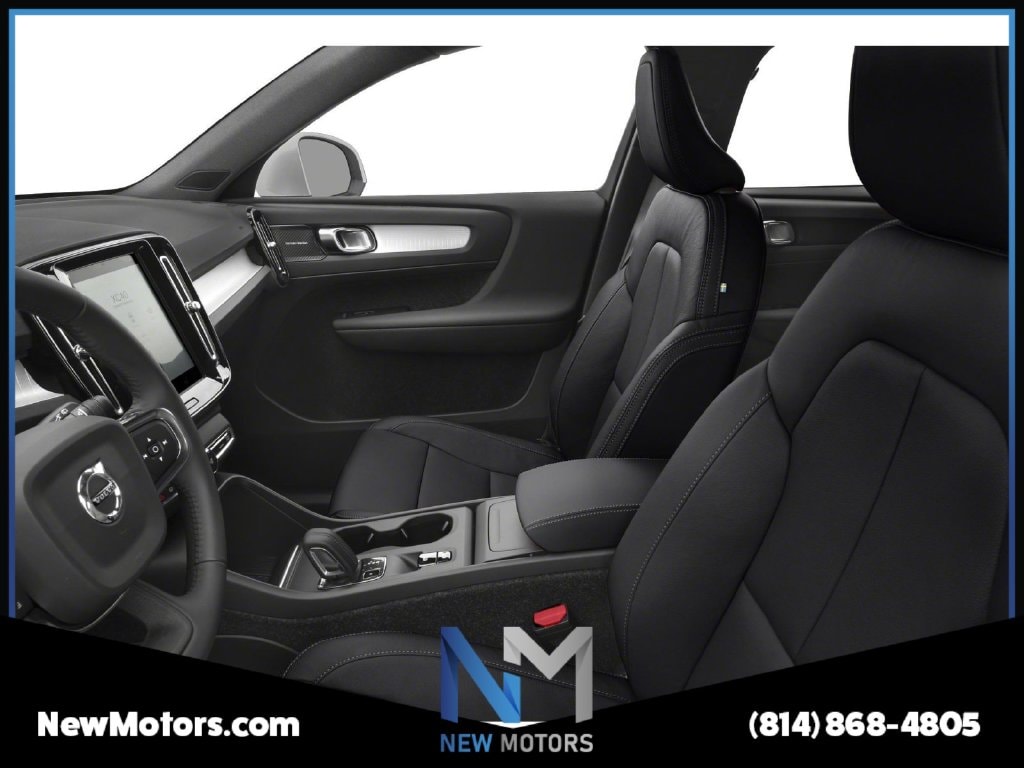 2020 Volvo XC40 photo 6 of 11