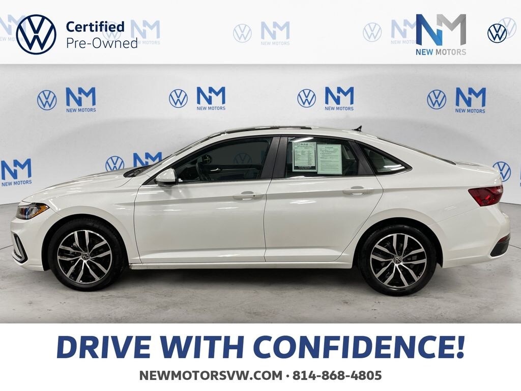 Certified 2025 Volkswagen Jetta 1.5T SE Sedan
