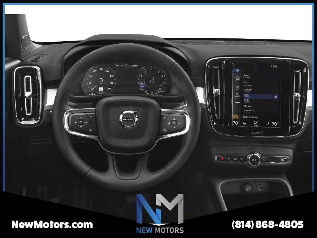 2020 Volvo XC40 photo 4 of 11