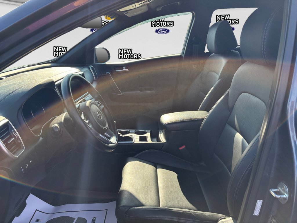 2021 Kia Sportage photo 10 of 16