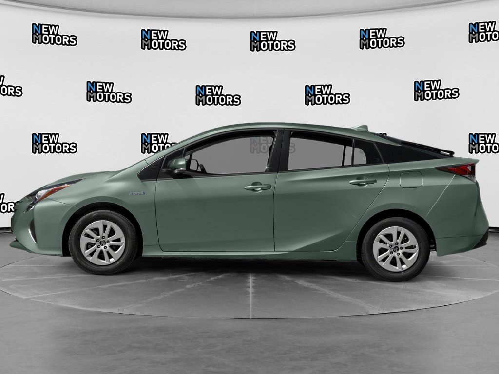 2016 Toyota Prius photo 3 of 10