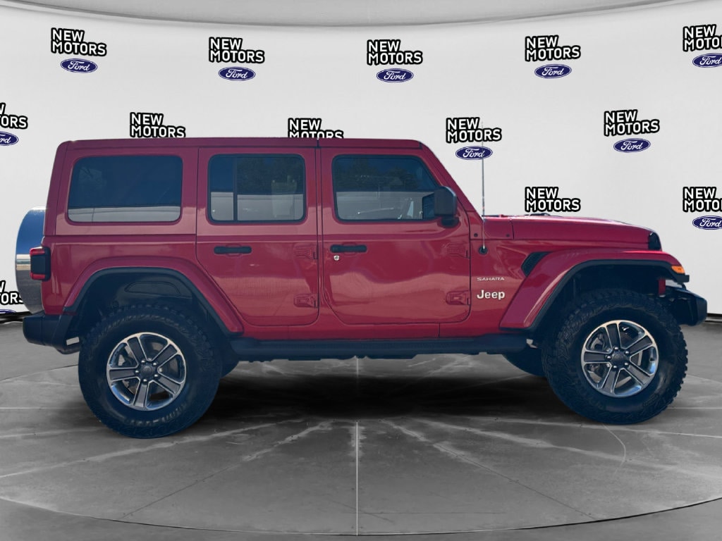 2019 Jeep Wrangler photo 7 of 16