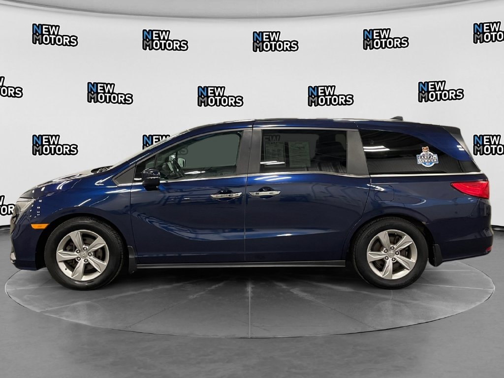 2018 Honda Odyssey photo 2 of 17