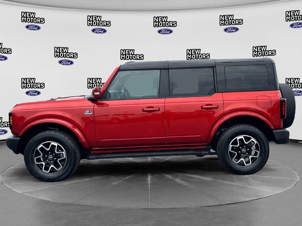 2024 Ford Bronco photo 2 of 16