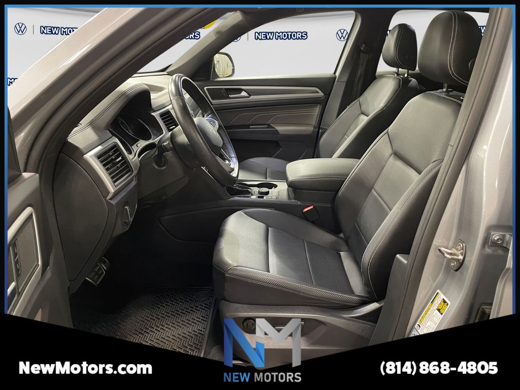 2021 Volkswagen Atlas Cross Sport 3.6L V6 SE w/Technology R-Line 4MOTION Pyrite Silver at New Motors