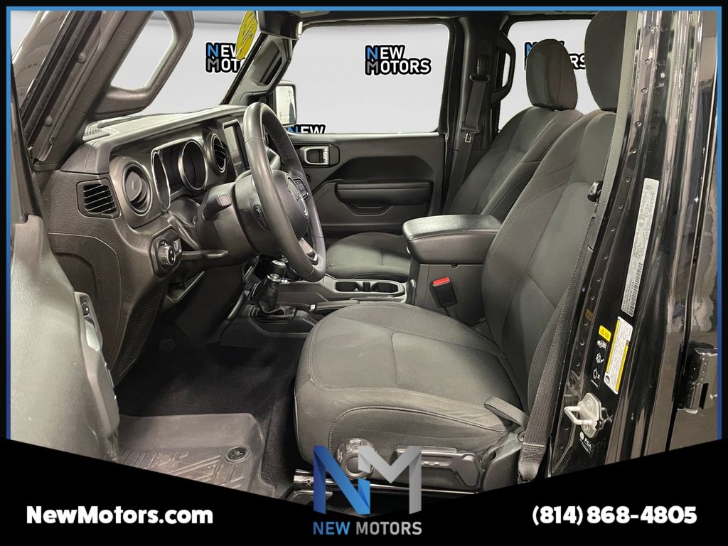 2023 Jeep Gladiator photo 9 of 15